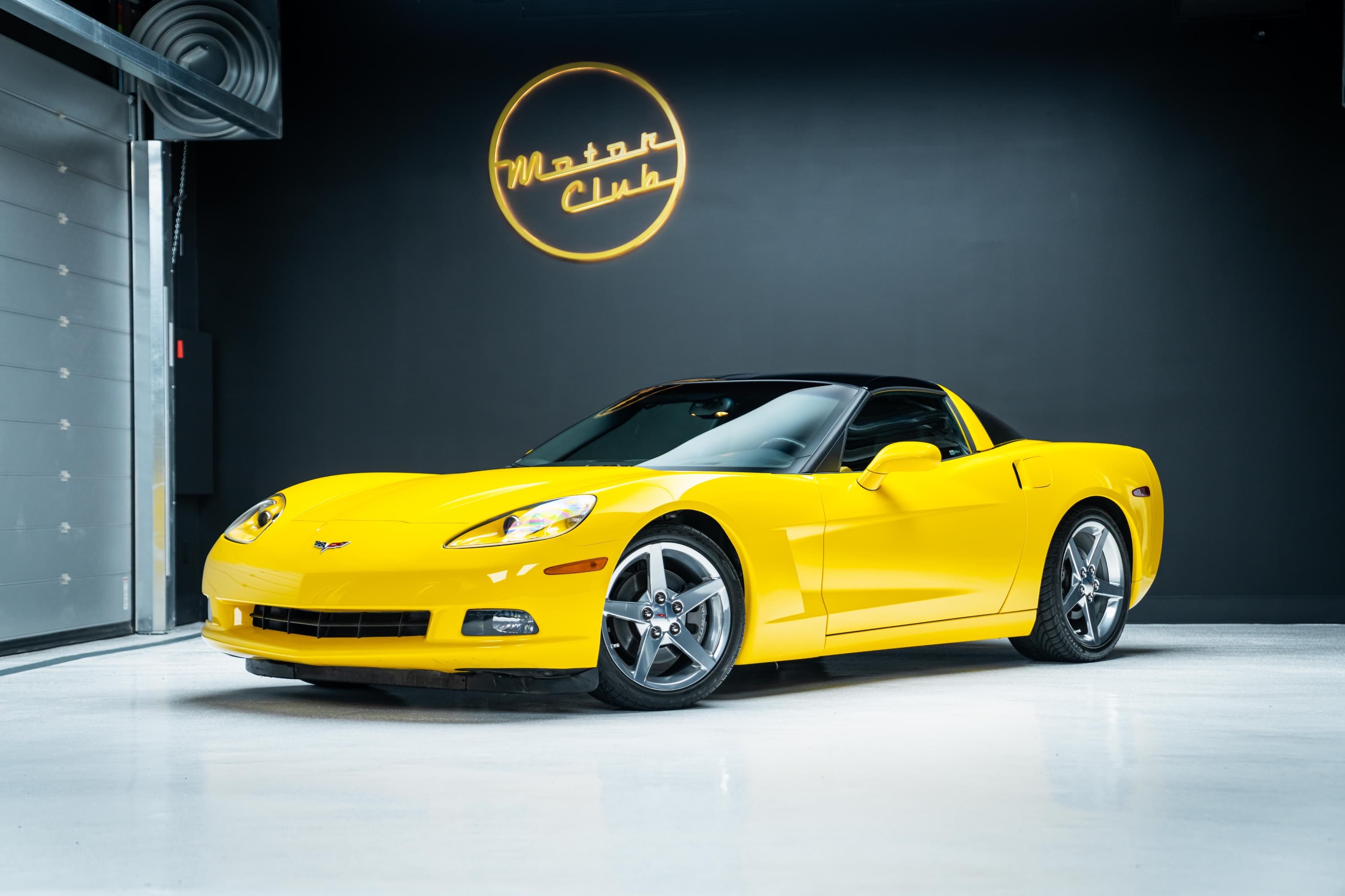 2005 Chevrolet Corvette — photo 1 of 50